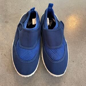 Athletech blue water shoes slip on boys 13 swim outdoor play